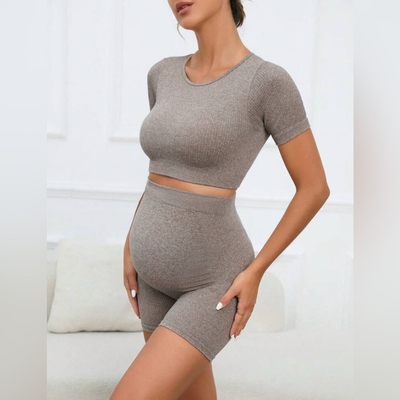 SHEIN Pants - SHEIN Maternity Ribbed Workout Set | Women’s Medium | Taupe/Gray
